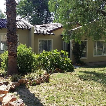 130 Market Bed And Breakfast โจฮันเนสเบิร์ก ภายนอก รูปภาพ